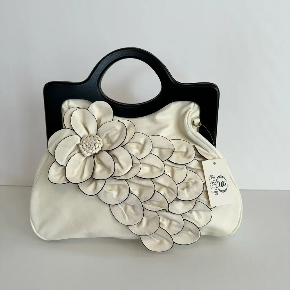 Scarleton White Faux Leather Bag Black Wooden Handle Floral Embellishment Retro